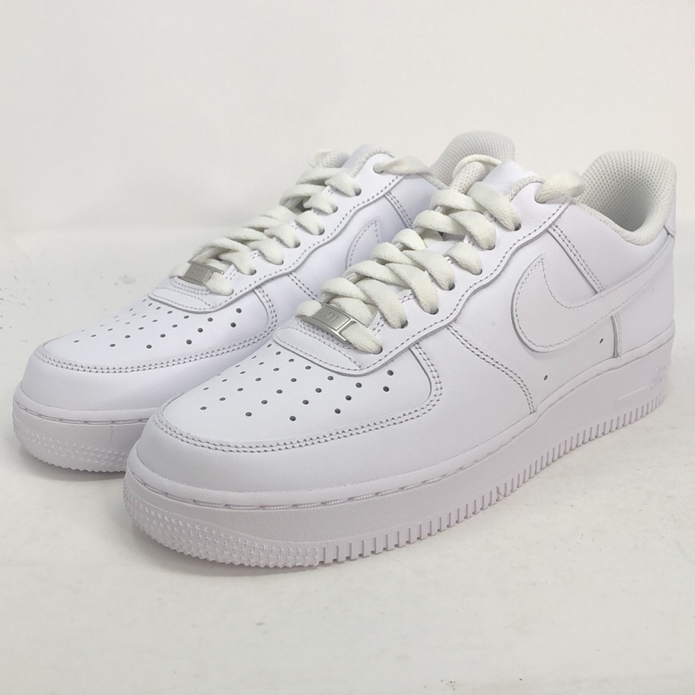Nike Mens Air Force 1 07’ Low Triple White CW2288-111 Classic Sneakers -Size 8.5 - Picture 8 of 16